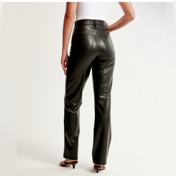 NWT Abercrombie & Fitch CURVE LOVE 90’s Straight Ultra High Rise Faux Leather 12 - Picture 2 of 8